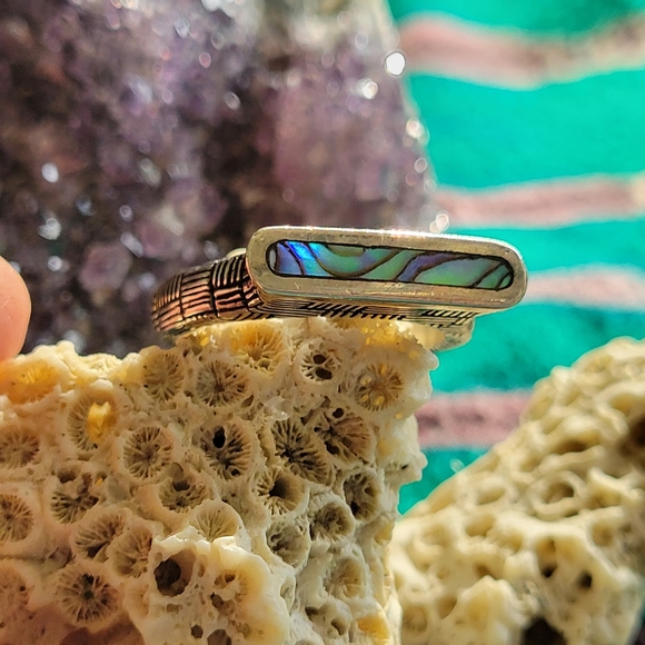 Beautiful sterling silver ring with genuine shell inlay. - Picture 5 of 8